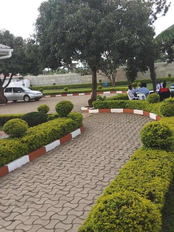 Lucia Villas Mbale Экстерьер фото