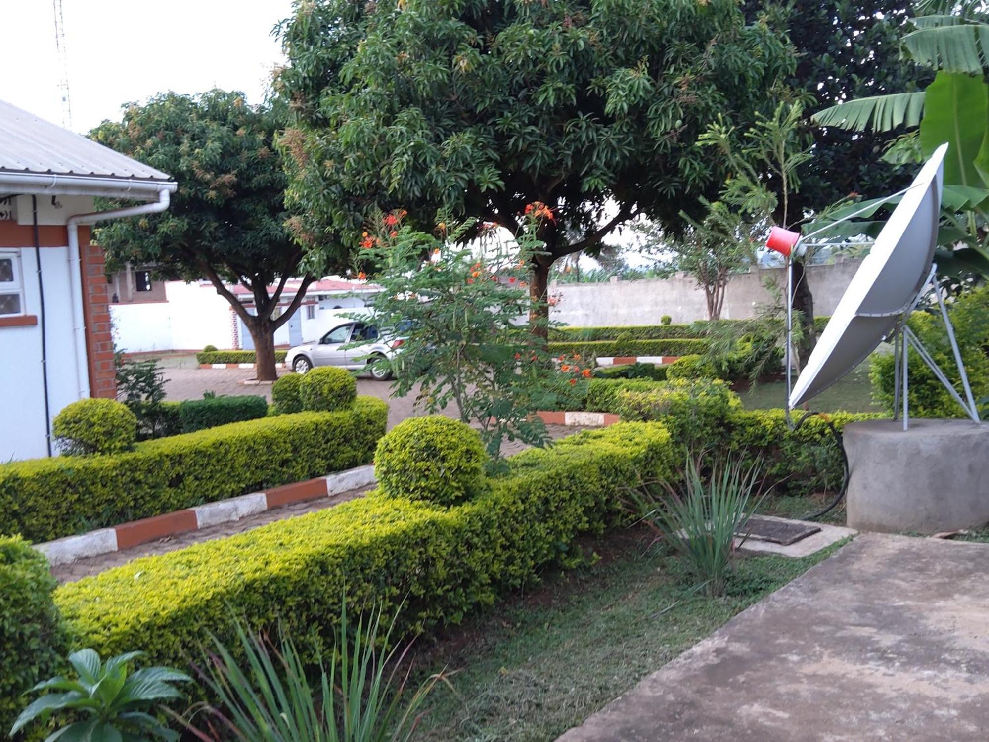 Lucia Villas Mbale Экстерьер фото