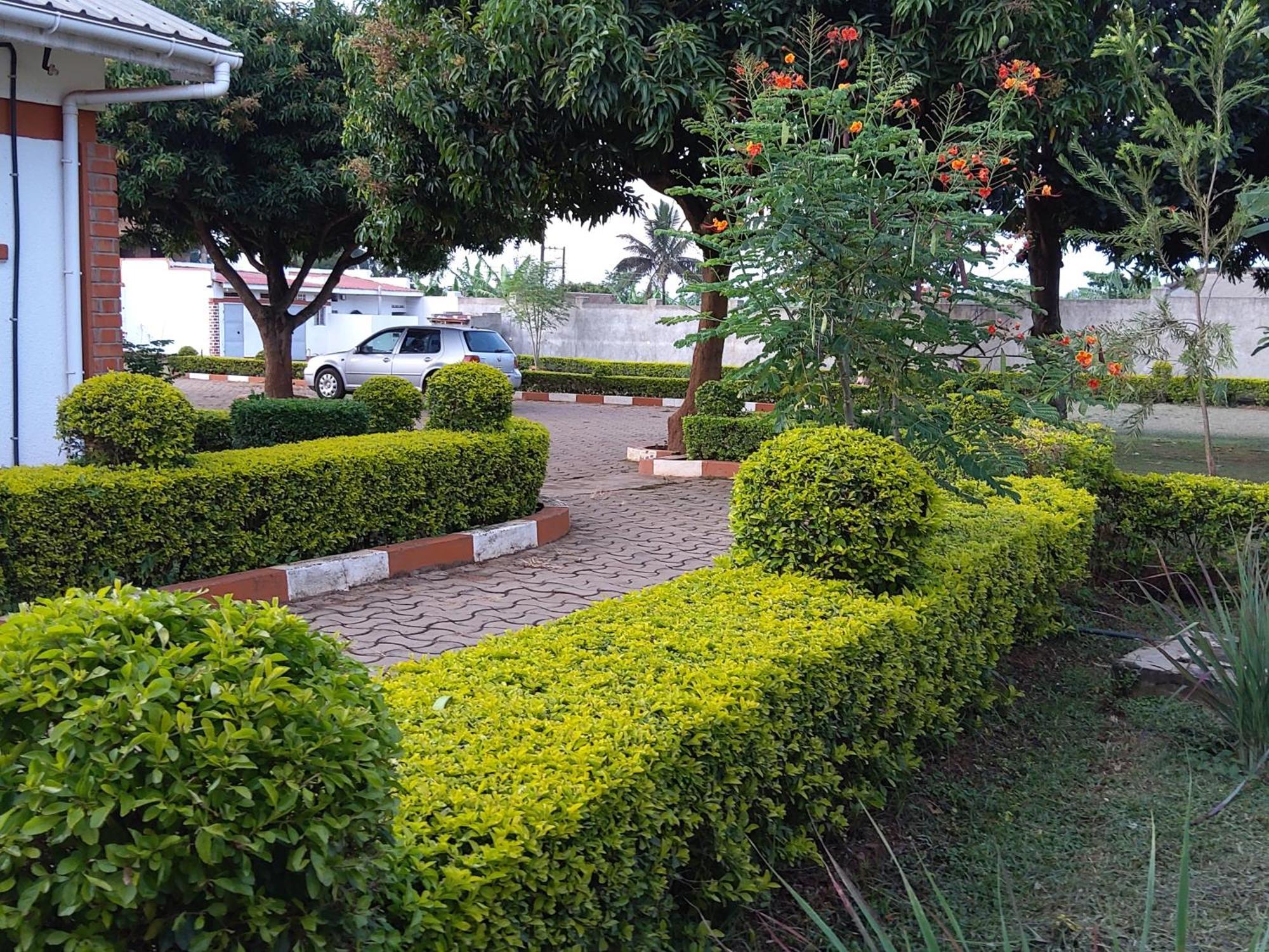 Lucia Villas Mbale Экстерьер фото
