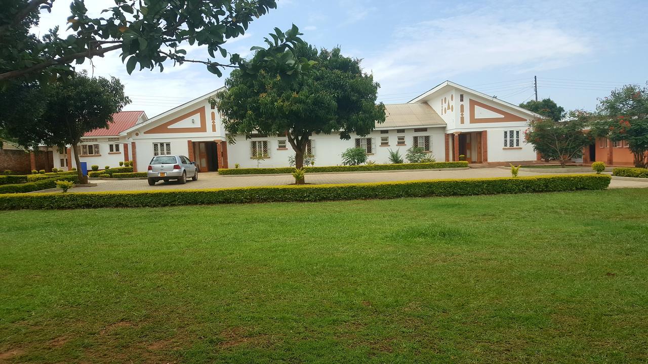 Lucia Villas Mbale Экстерьер фото