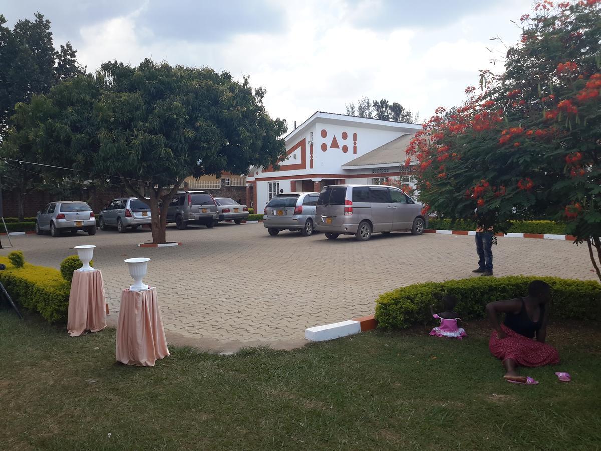 Lucia Villas Mbale Экстерьер фото