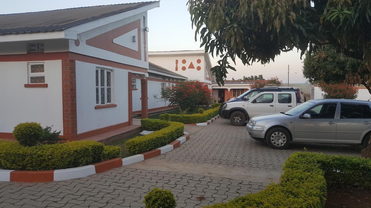 Lucia Villas Mbale Экстерьер фото
