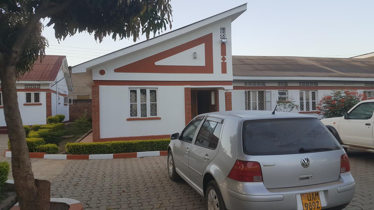 Lucia Villas Mbale Экстерьер фото