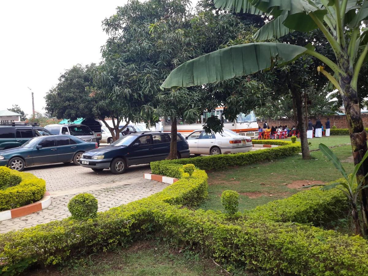 Lucia Villas Mbale Экстерьер фото